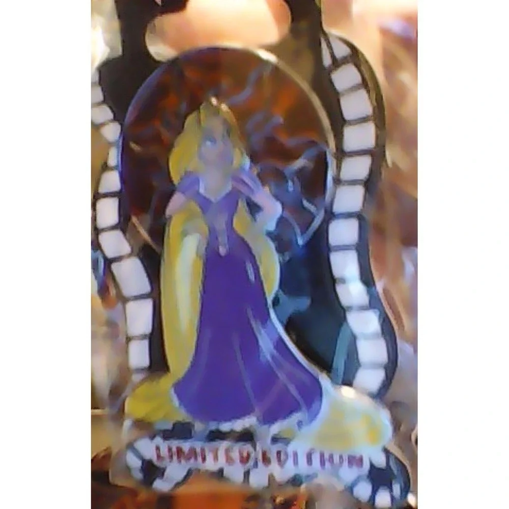 Disney pin TANGLED Rapunzel Princess Sun‎ Window Spherical LE 300 DSSH 103817